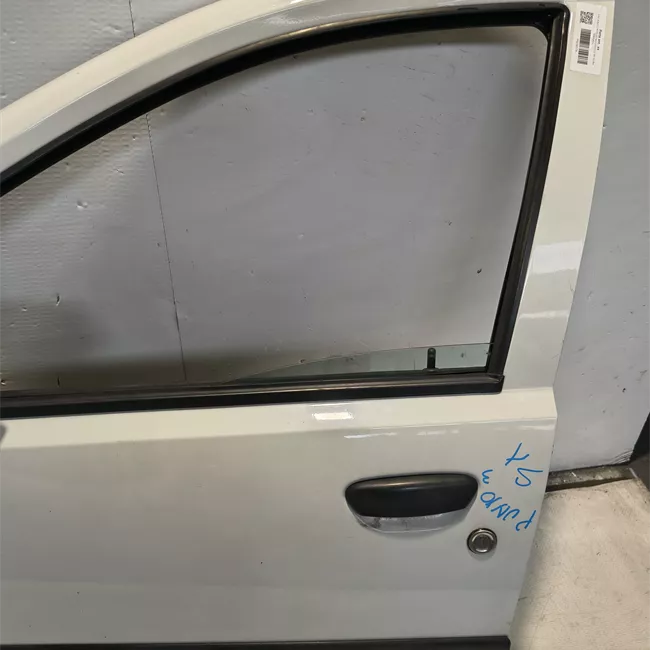 Porta anteriore sinistra