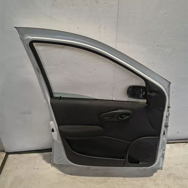 Porta anteriore sinistra