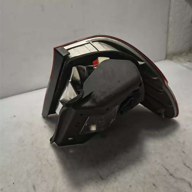 Fanale posteriore parte esterno sinistro Indicatore Direzione Bianco