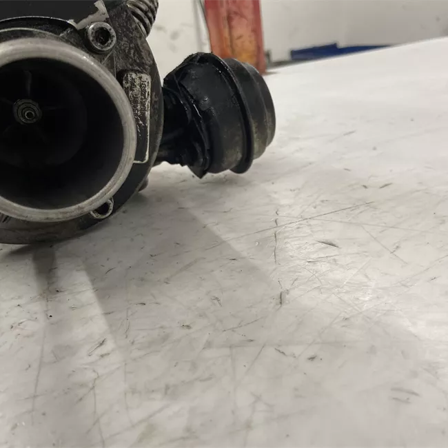 Turbocompressore con collettore scarico