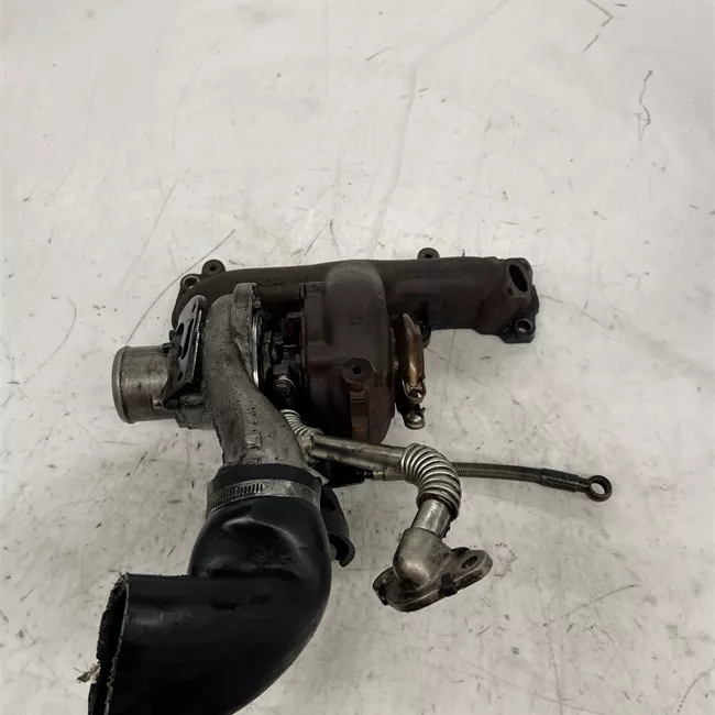 Turbocompressore con collettore scarico