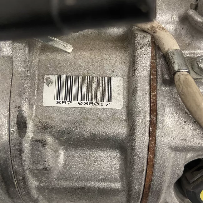 Compressore aria condizionata con giunto elettromagnetico