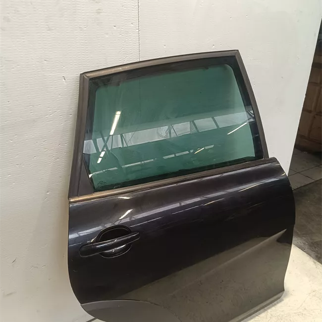Porta posteriore destra