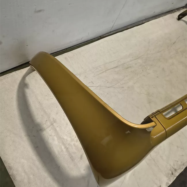 Paraurti posteriore centrale con primer
