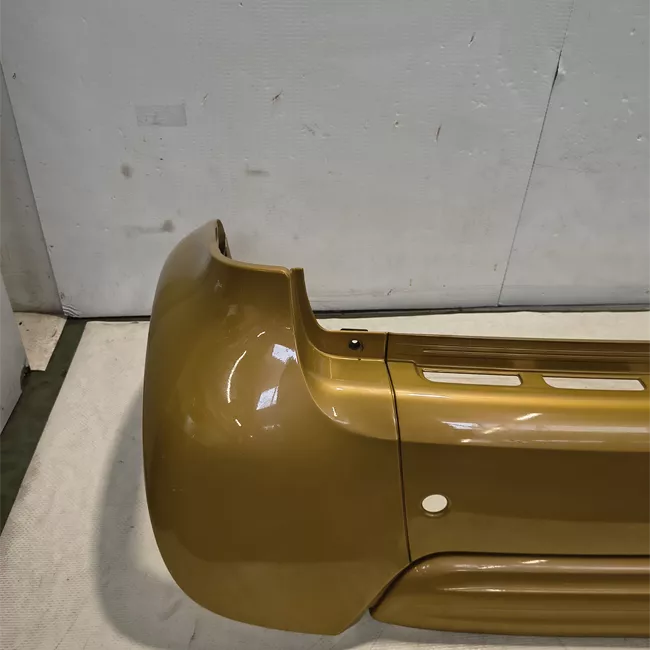 Paraurti posteriore centrale con primer