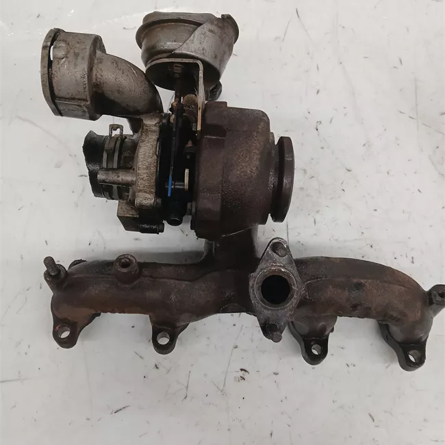 Turbocompressore con collettore scarico