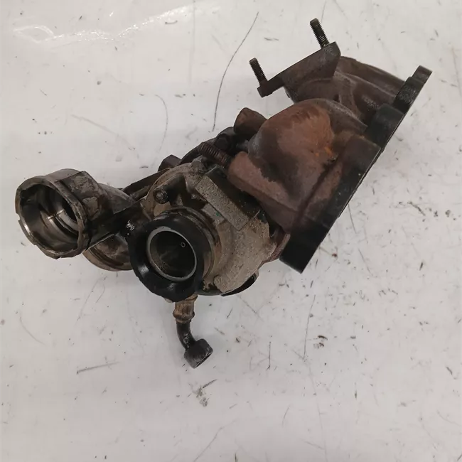 Turbocompressore con collettore scarico