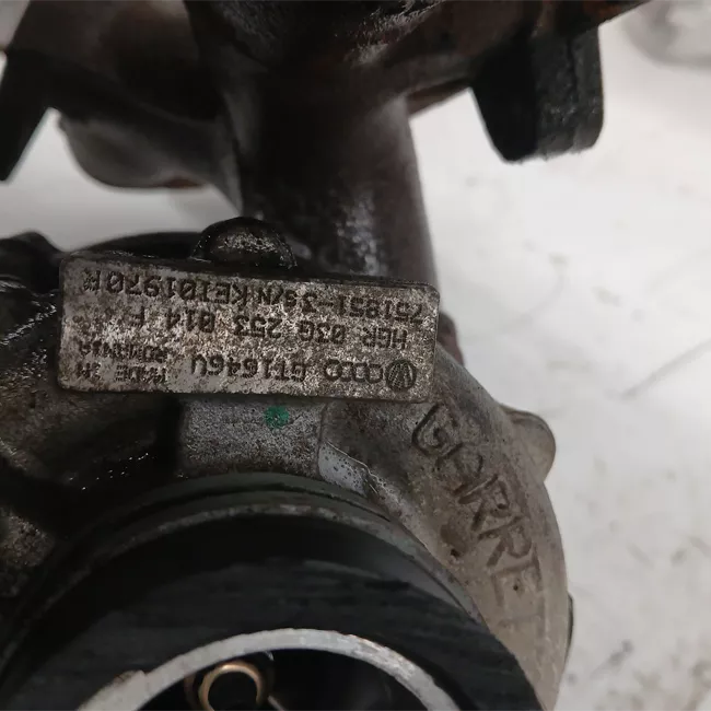 Turbocompressore con collettore scarico