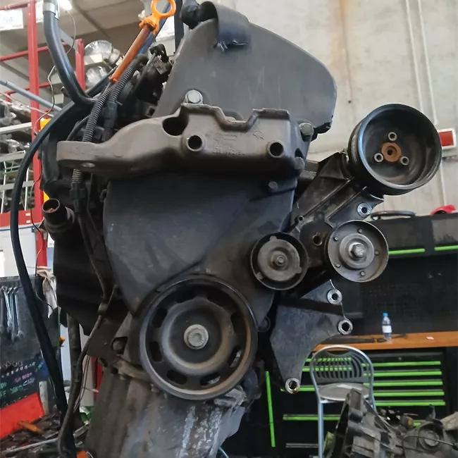 Motore semicompleto rotazionale ione