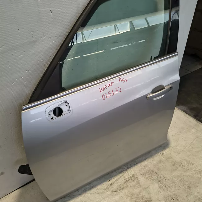 Porta anteriore sinistra