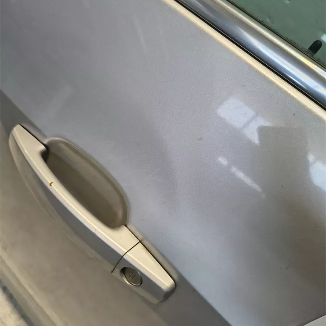 Porta anteriore sinistra