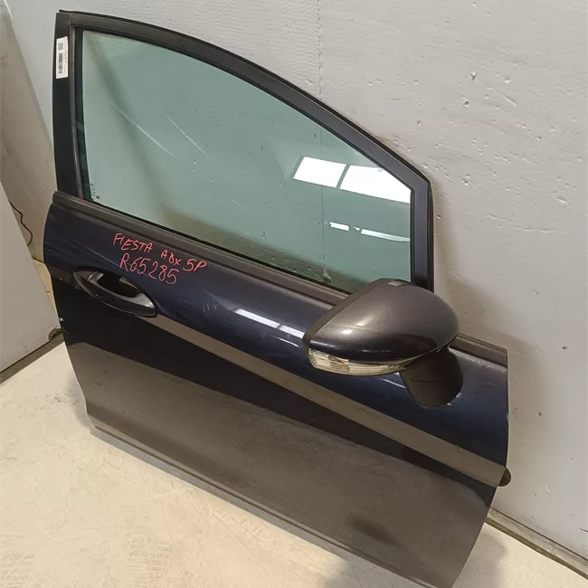 Porta anteriore destra