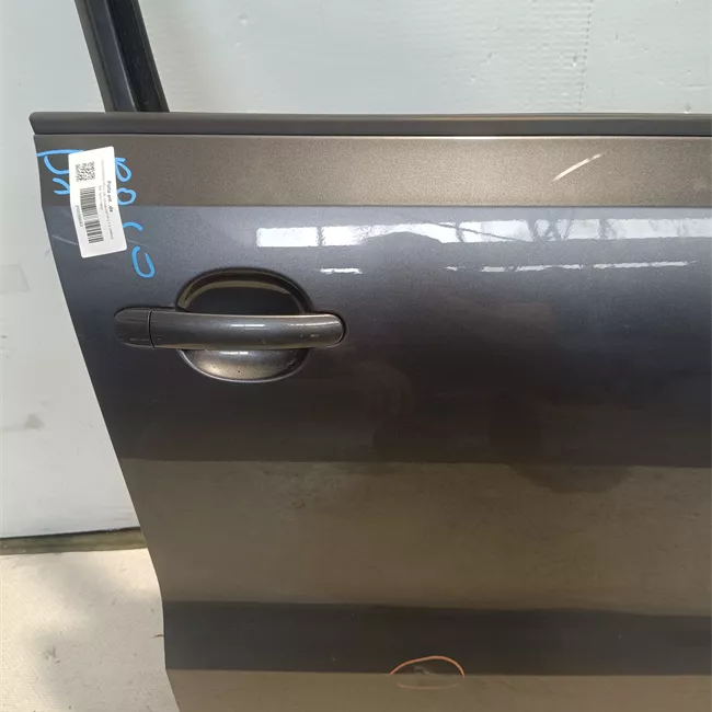 Porta anteriore destra