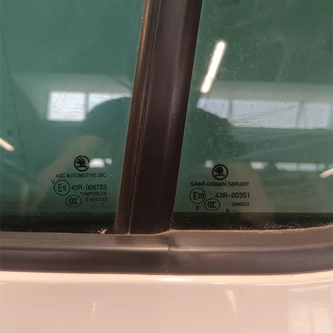 Porta posteriore sinistra