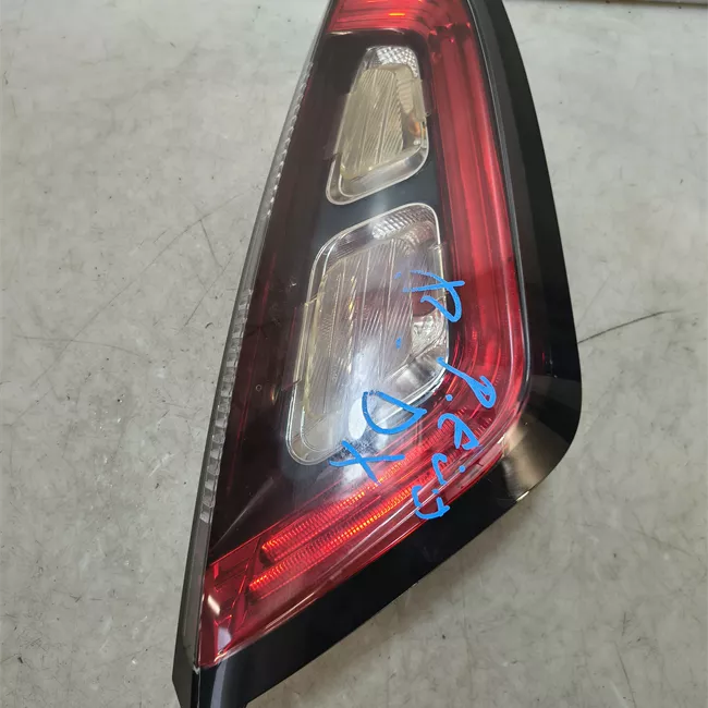 Fanale posteriore destro Racing, Sport