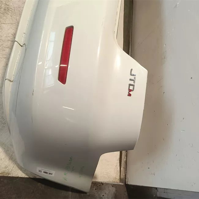 Paraurti posteriore con primer