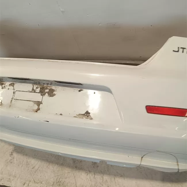 Paraurti posteriore con primer