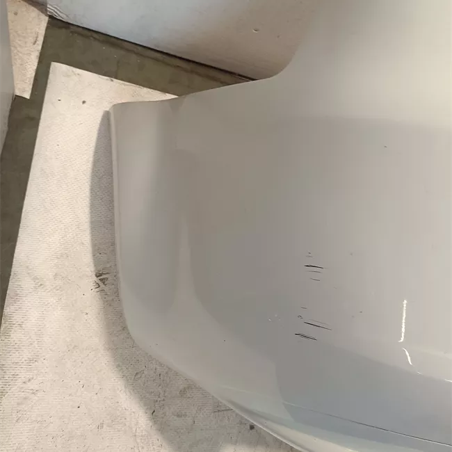 Paraurti posteriore con primer