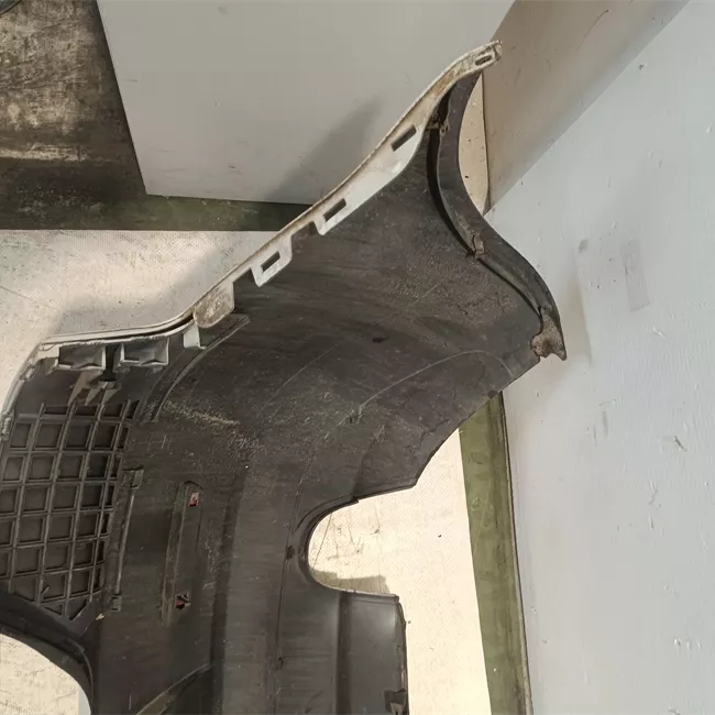 Paraurti posteriore con primer