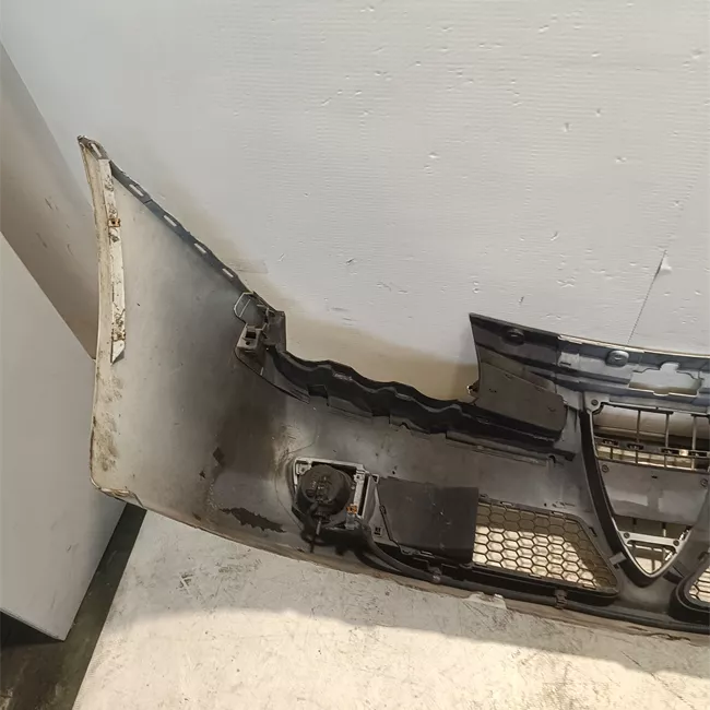 Paraurti anteriore con primer