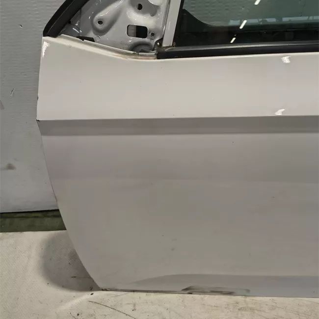 Porta anteriore sinistra