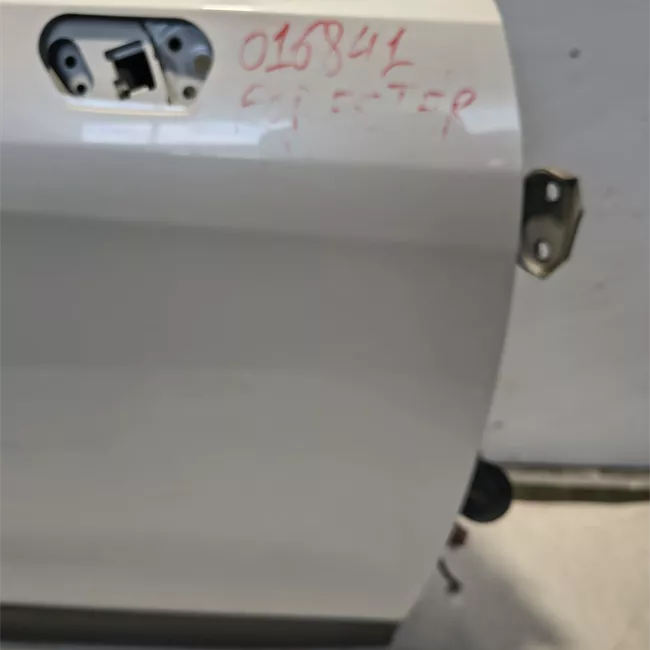 Porta anteriore destra