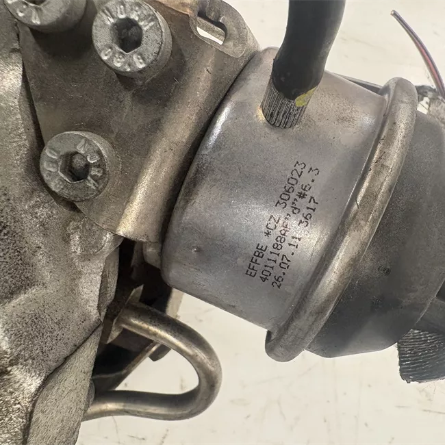 Turbocompressore con collettore scarico