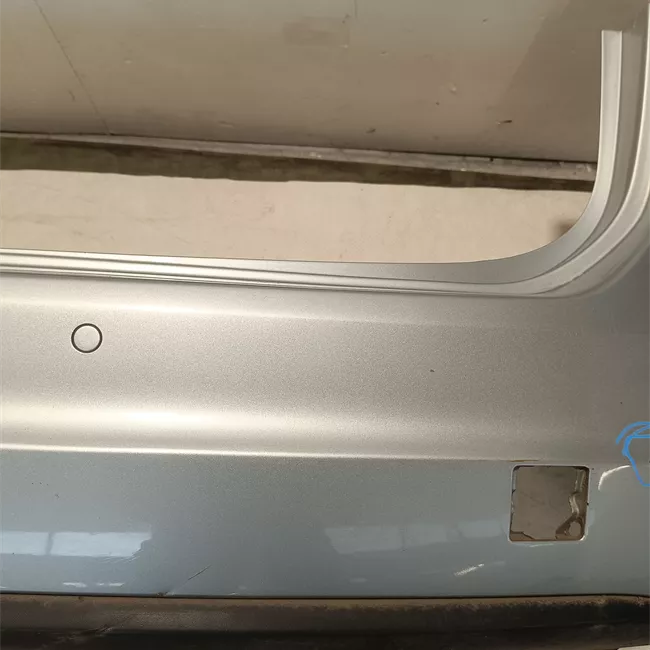 Paraurti posteriore con park assist