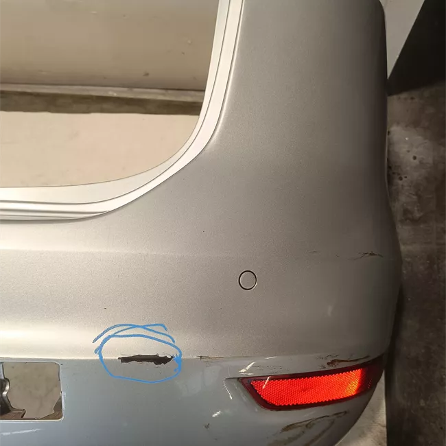 Paraurti posteriore con park assist