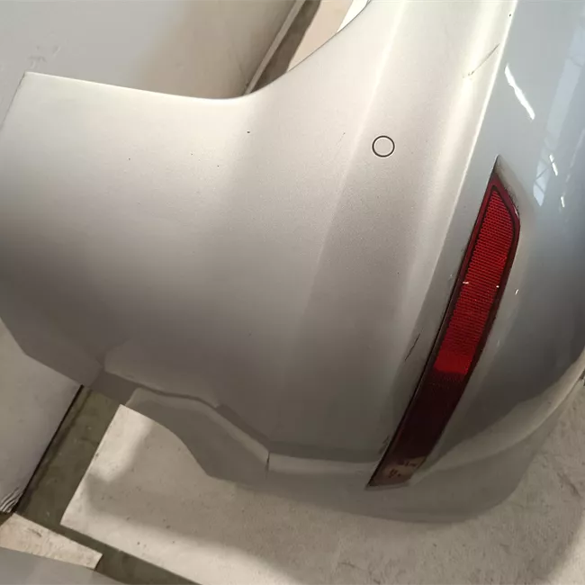 Paraurti posteriore con park assist