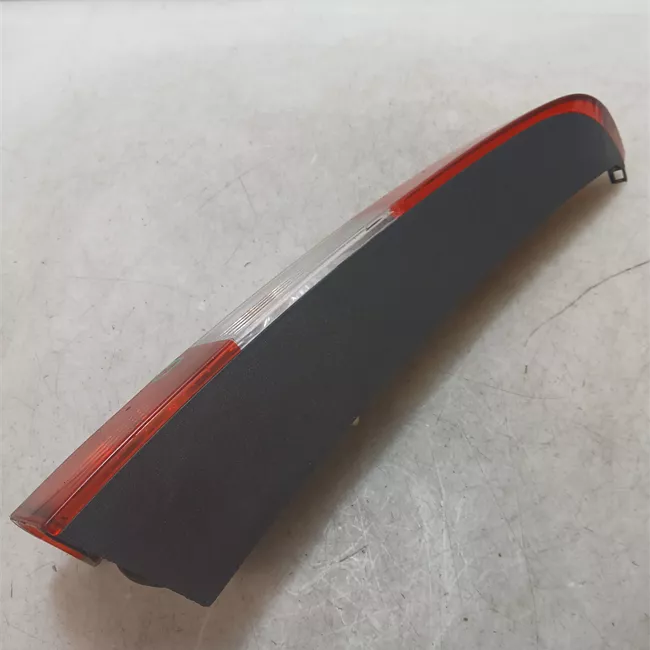 Fanale posteriore parte superiore sinistro