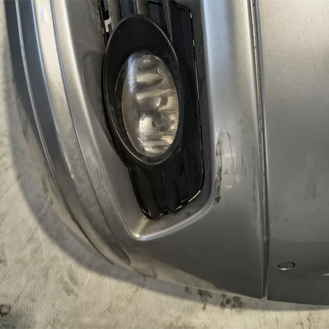 Paraurti anteriore con sensori parcheggio primer