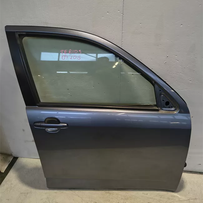 Porta anteriore destra