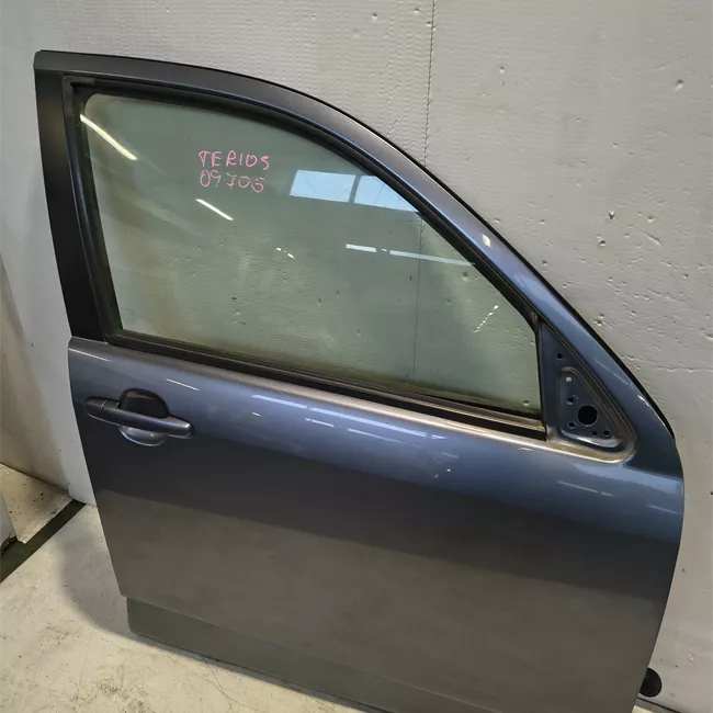 Porta anteriore destra