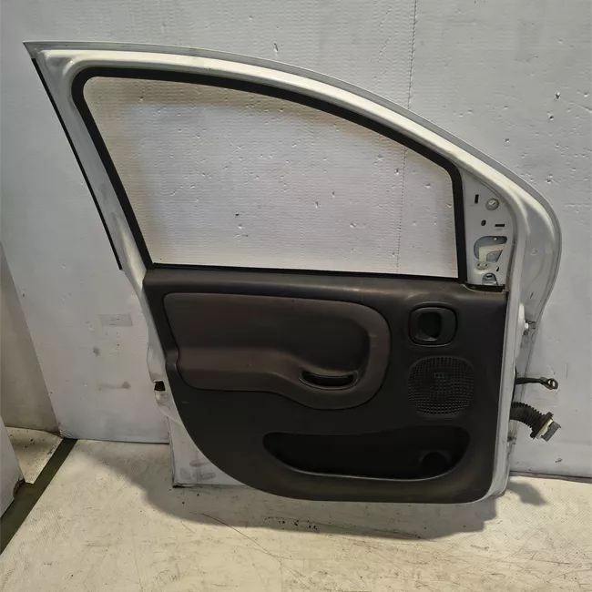 Porta anteriore sinistra senza fasce paracolpi