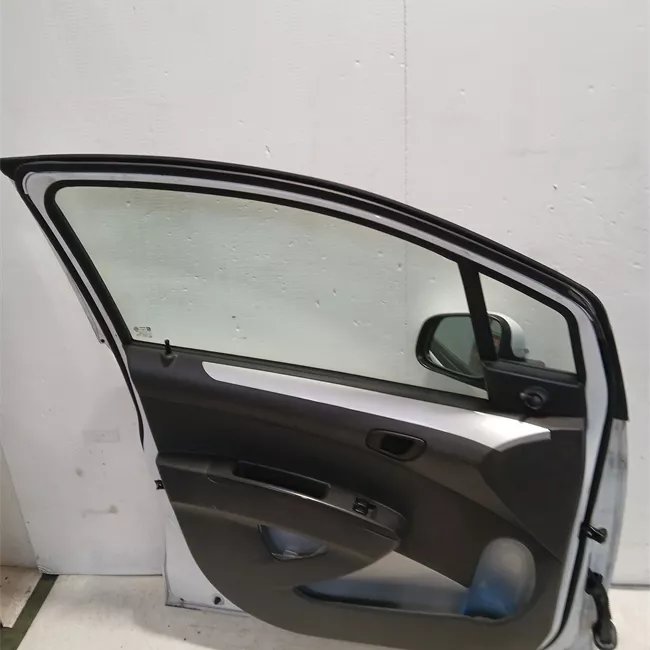 Porta anteriore sinistra