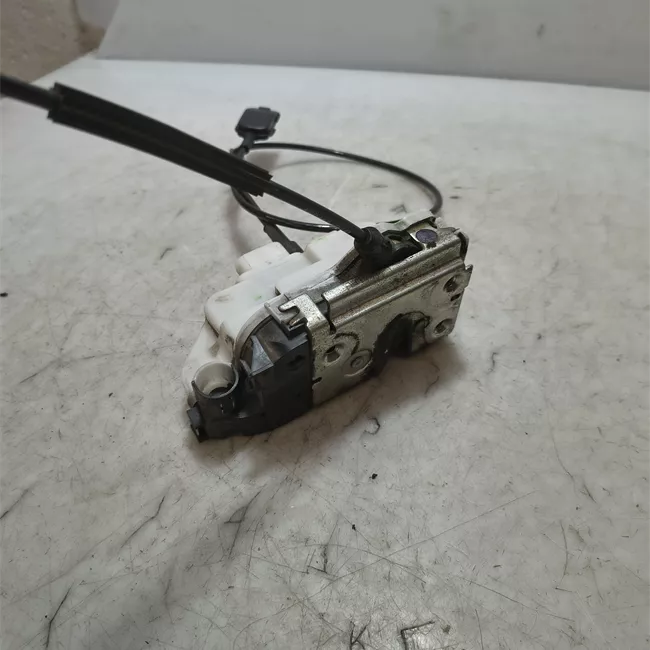 Serratura porta anteriore destra