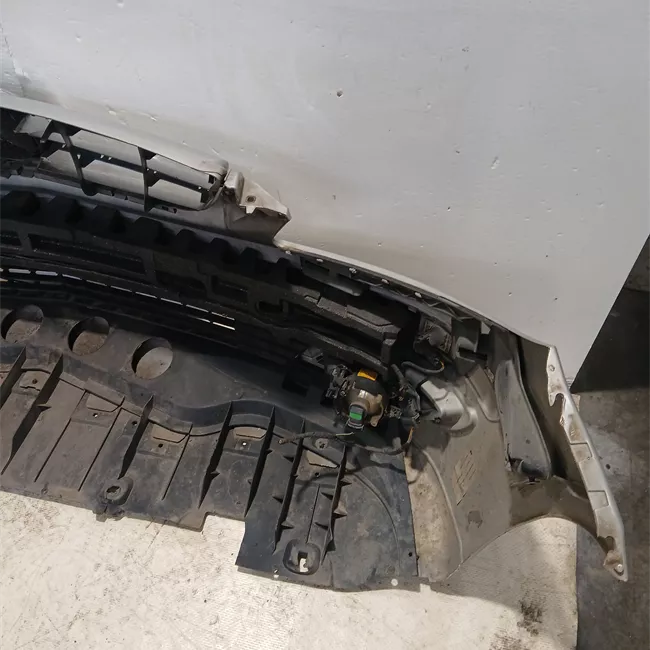 Paraurti anteriore con sensore parcheggio Primer