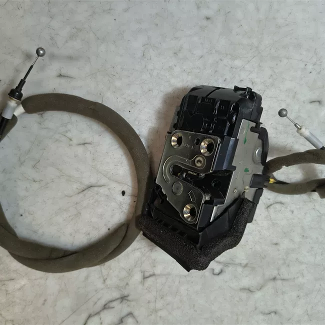 Serratura porta anteriore destra