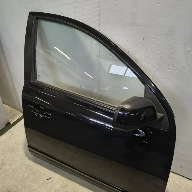 Porta anteriore destra