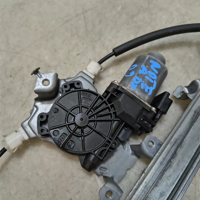 Alzacristallo elettrico porta anteriore destro con motorino