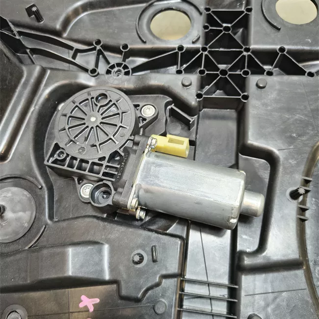 Alzacristallo elettrico porta anteriore destro con motorino