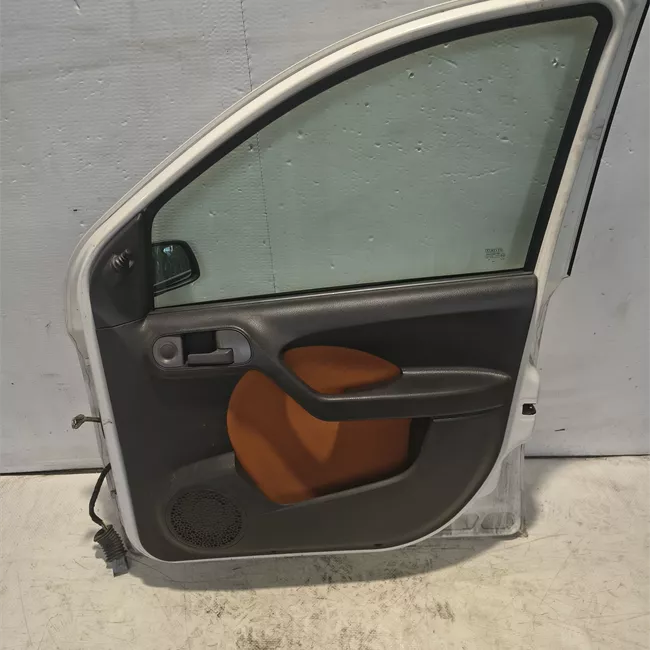 Porta anteriore destra