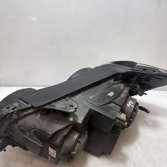 Proiettore destro con regolazione manuale/cornice cromata