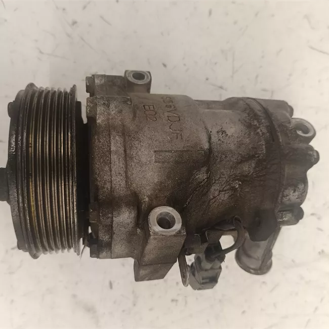 Compressore aria condizionata rotazionale