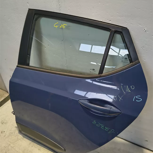 Porta posteriore sinistra con modanatura nera