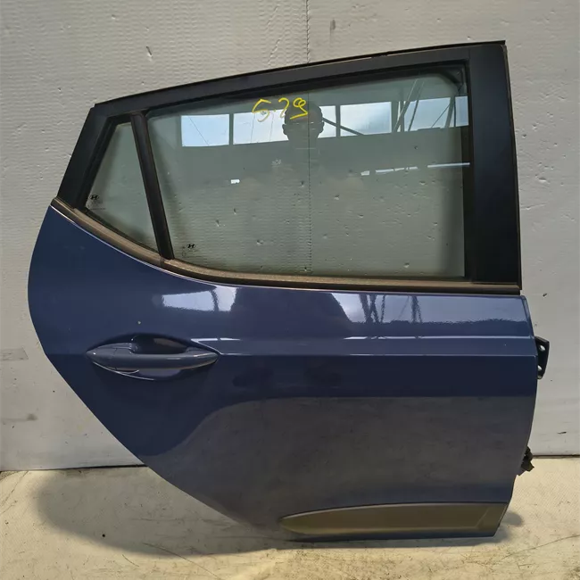 Porta posteriore destra con modanatura nera