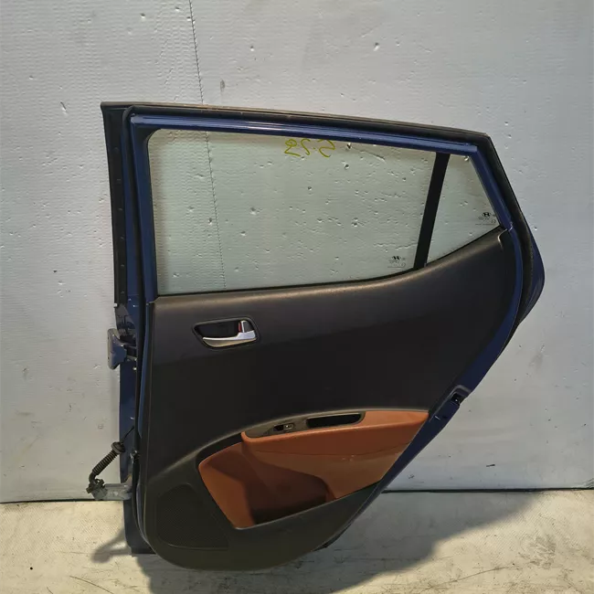 Porta posteriore destra con modanatura nera