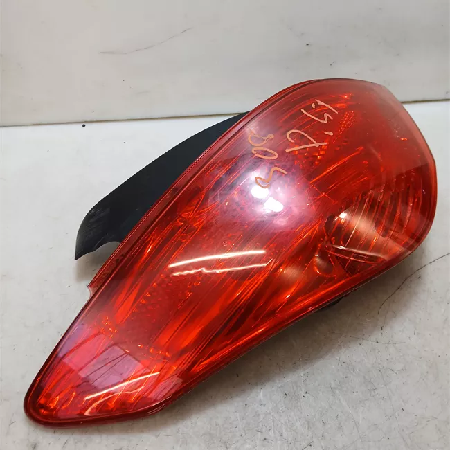 Fanale posteriore sinistro con 1 faro retromarcia