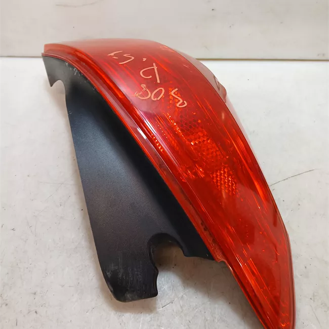 Fanale posteriore sinistro con 1 faro retromarcia